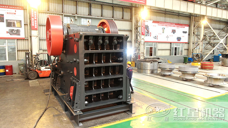 大型鄂破機-粗碎打石機 大型鄂破機-粗碎打石機