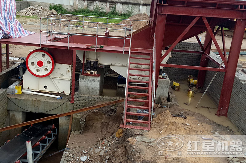 顎式破碎機破碎案例現(xiàn)場