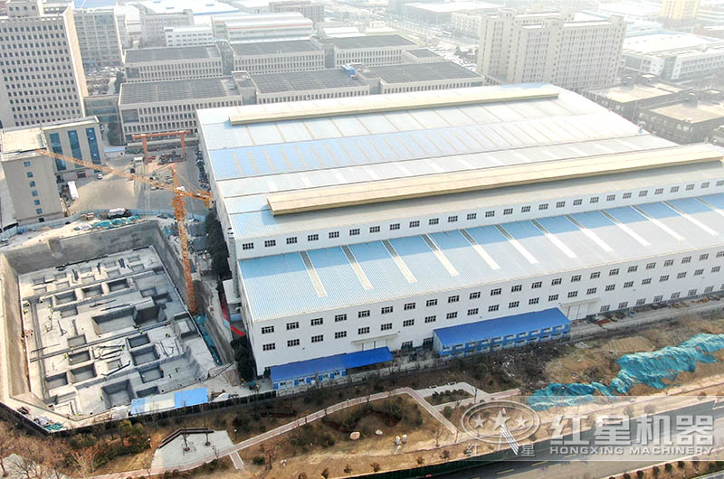 紅星河卵石破碎機(jī)生產(chǎn)廠區(qū) 紅星河卵石破碎機(jī)生產(chǎn)廠區(qū)