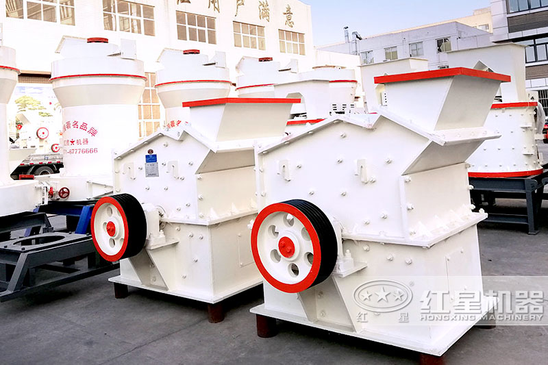 小型細(xì)碎機(jī)，用來(lái)破碎石頭的機(jī)器