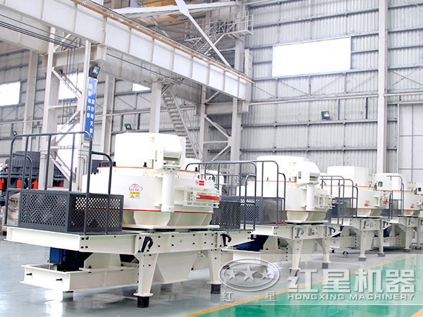 紅星珍珠巖制砂機(jī)生產(chǎn)車(chē)間