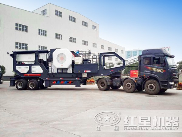 風化砂移動制砂機直接開著道現(xiàn)場施工 風化砂移動制砂機直接開著道現(xiàn)場施工