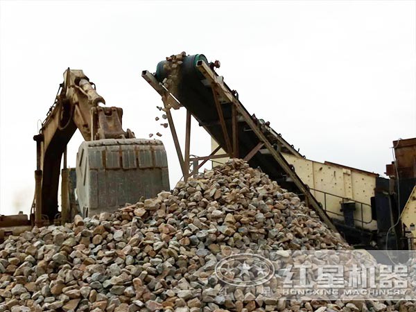 方便自行走移動(dòng)破下雨天也能生產(chǎn) 方便自行走移動(dòng)破下雨天也能生產(chǎn)