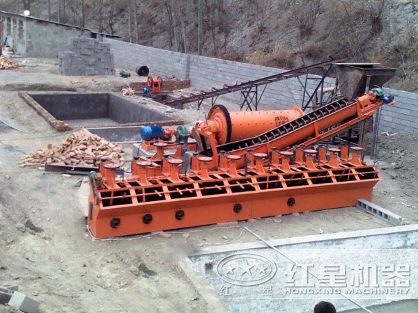 攪拌式浮選機作業(yè)現(xiàn)場 攪拌式浮選機作業(yè)現(xiàn)場