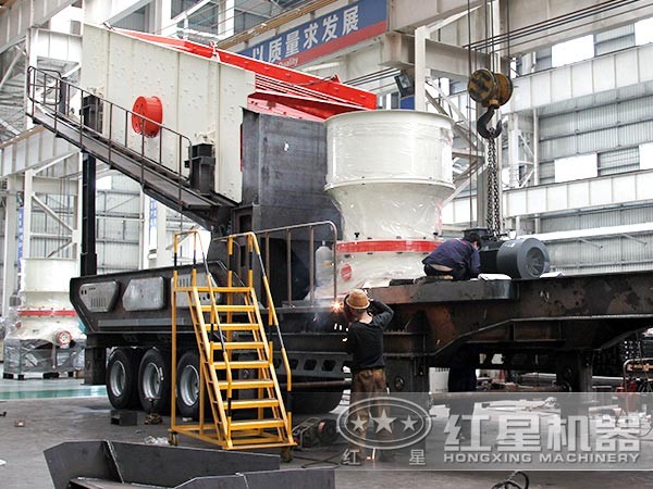 移動小型石子機生產(chǎn)車間