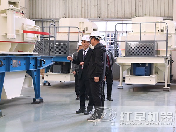 鵝卵石打沙機，用戶參觀現(xiàn)場