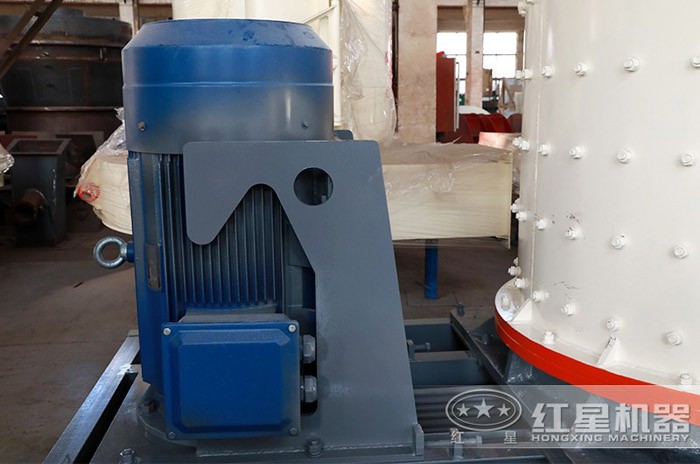 復(fù)合式破碎機(jī)電機(jī)細(xì)節(jié)展示 復(fù)合式破碎機(jī)電機(jī)細(xì)節(jié)展示