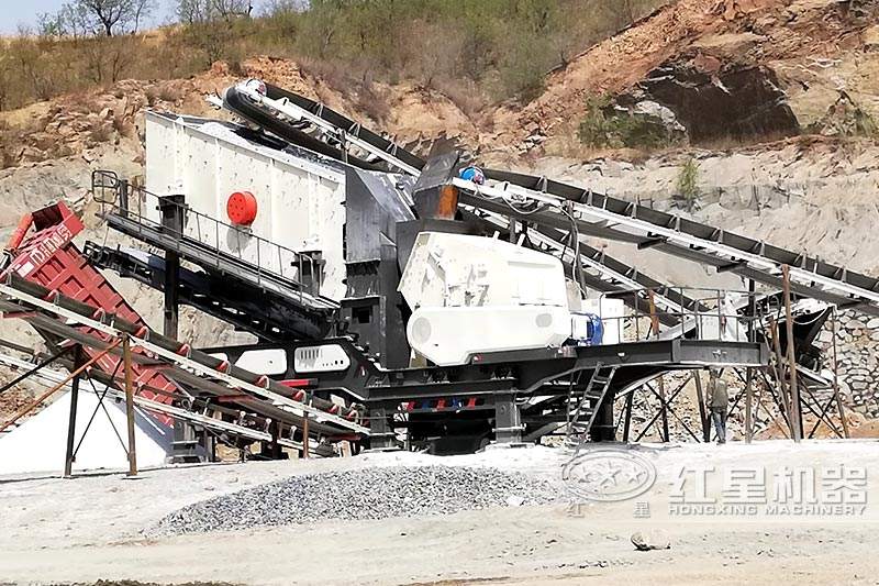 流動式粉碎機現(xiàn)場