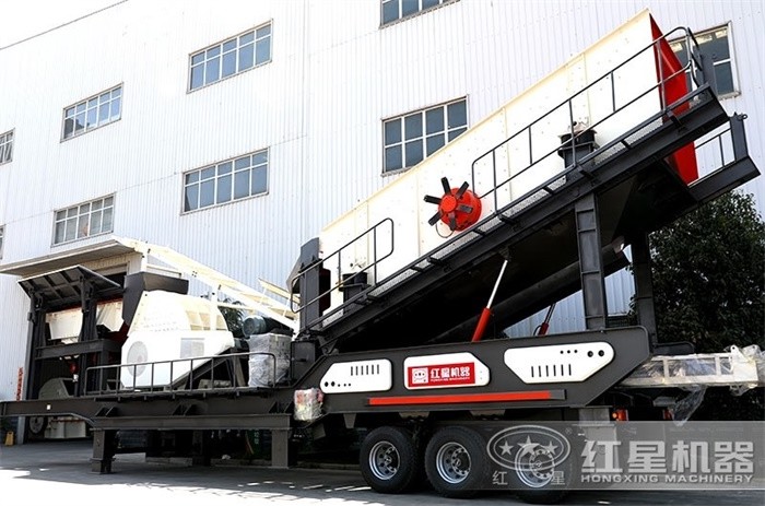 時(shí)產(chǎn)300噸移動(dòng)重錘式破碎生產(chǎn)線 時(shí)產(chǎn)300噸移動(dòng)重錘式破碎生產(chǎn)線