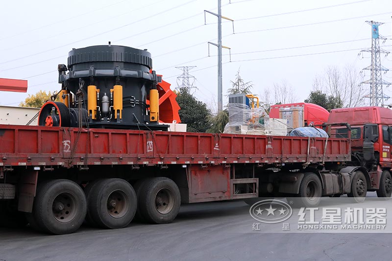 HP300圓錐破碎機發(fā)貨中。。