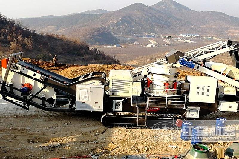 移動(dòng)式礦石圓錐破現(xiàn)場