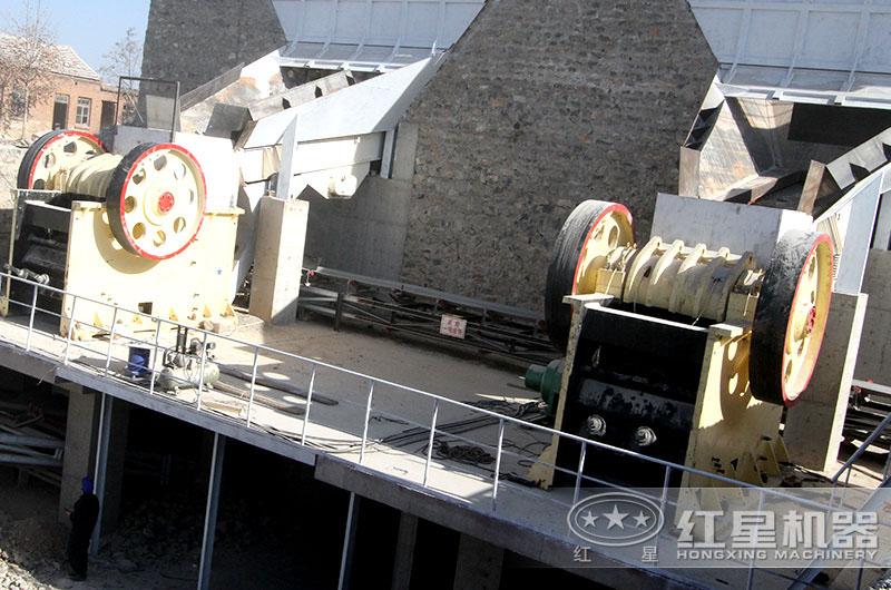 顎破進料口大，破碎力度強適合打頭陣