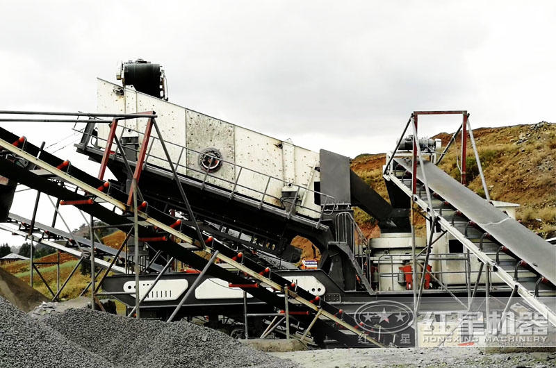 圓錐破移動式破碎站，二段中碎+篩分