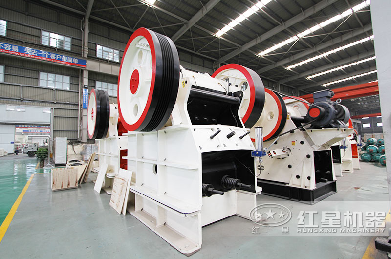 鄂式破碎機(jī)，產(chǎn)量1-2200t/h，耐磨抗沖擊