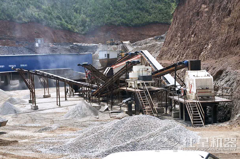 打石頭、破石子作業(yè)現(xiàn)場